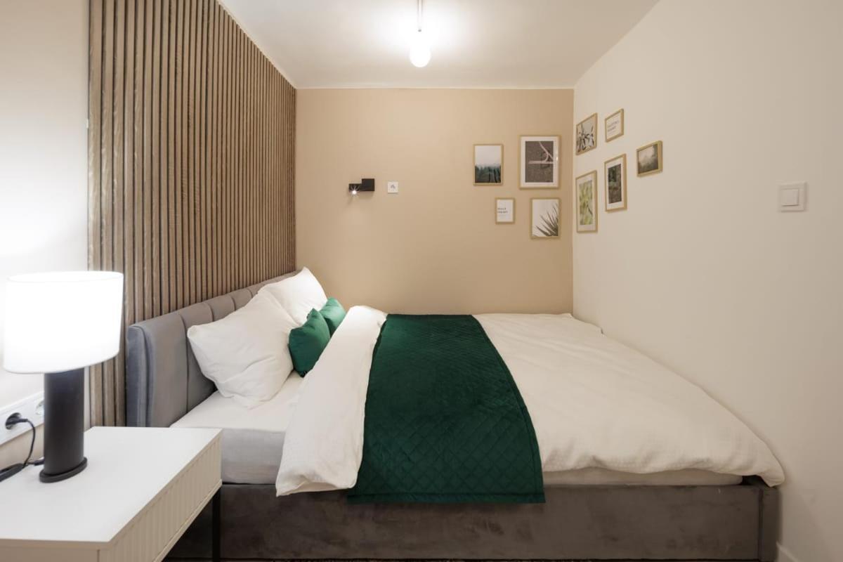 The Urban Chill Spot Harsfa Street Apartment Budapest Ngoại thất bức ảnh