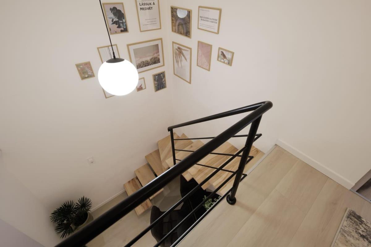 The Urban Chill Spot Harsfa Street Apartment Budapest Ngoại thất bức ảnh