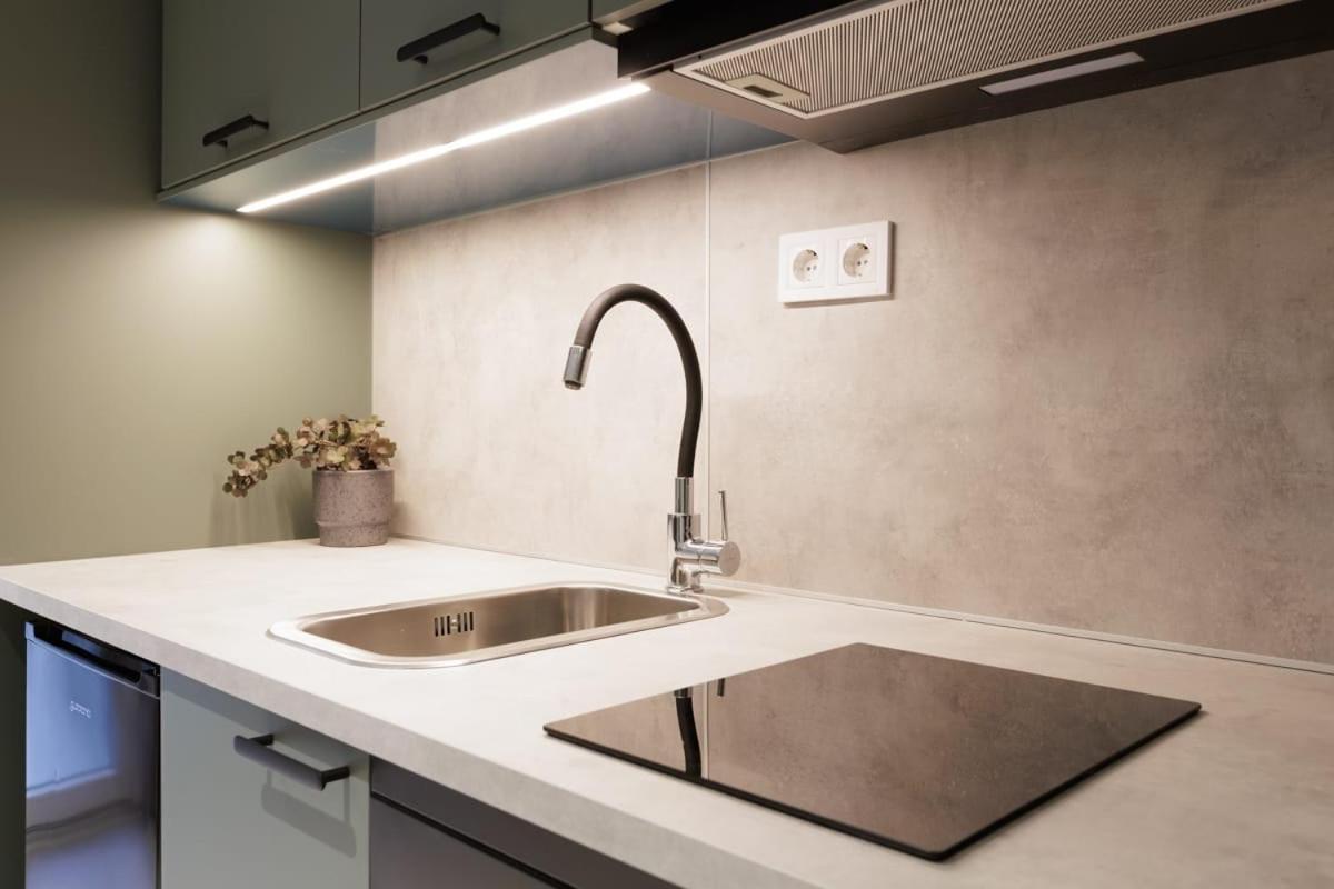 The Urban Chill Spot Harsfa Street Apartment Budapest Ngoại thất bức ảnh